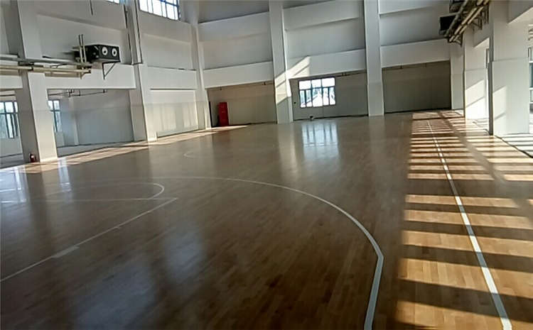 柞木籃球館木地板怎么維修？