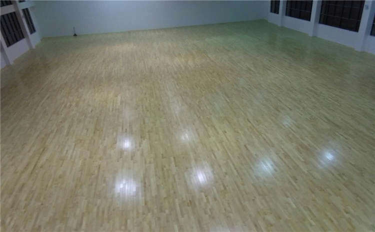24厚楓木籃球木地板日常保養(yǎng)需要注意哪些方面？