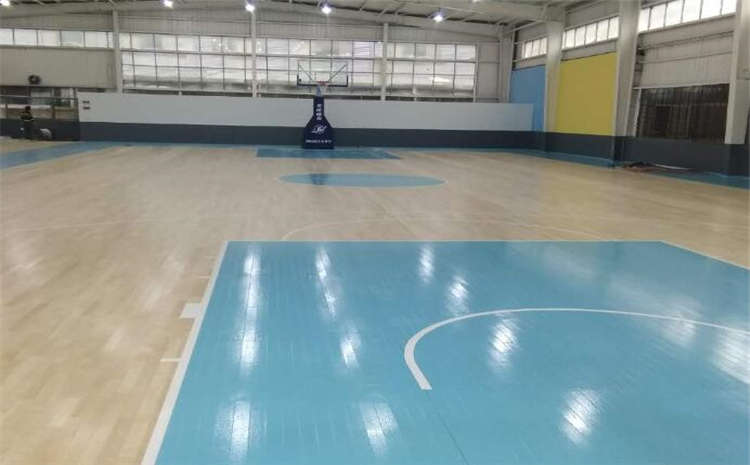 橡膠木排球館木地板廠家哪家好？